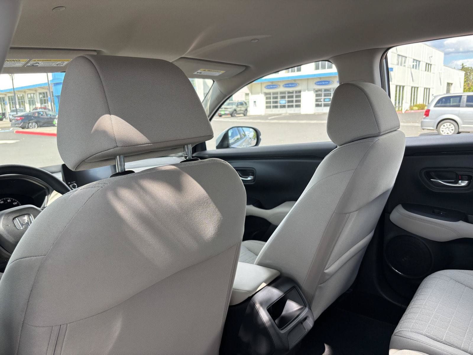 Used 2025 Honda HR-V LX image 9