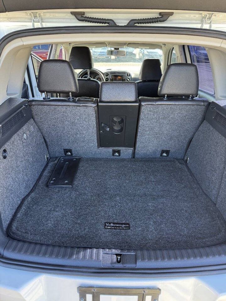 Used 2016 Volkswagen Tiguan S FWD image 12