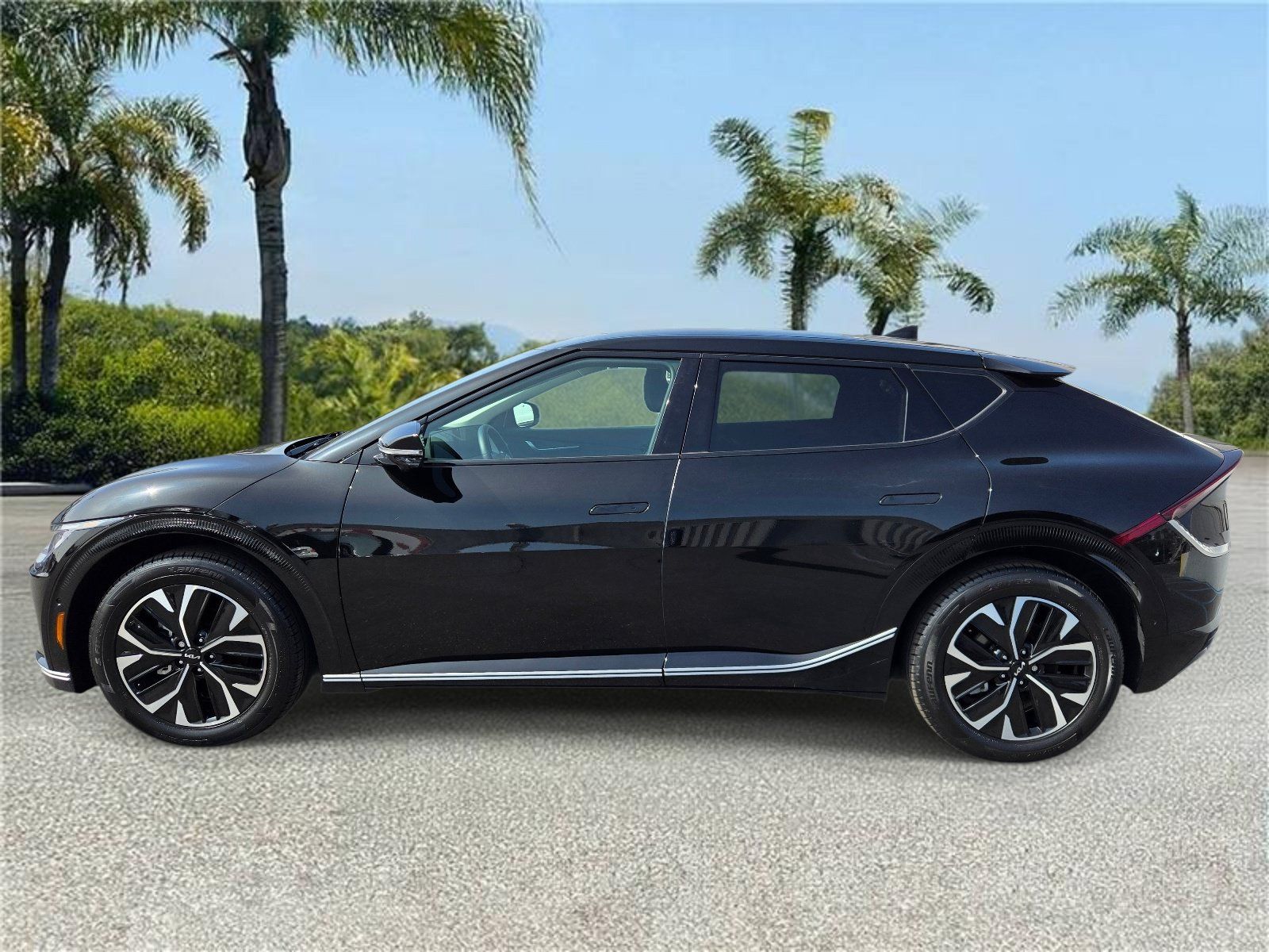 Used 2024 Kia EV6 Wind w/ Wind Technology Package RWD image 2