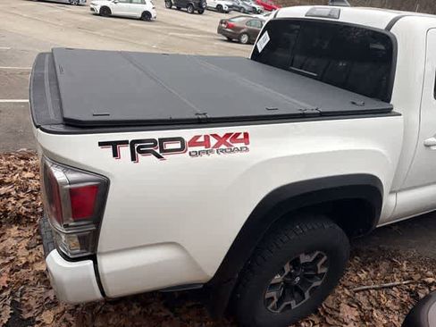 Used 2022 Toyota Tacoma TRD Off-Road w/ Technology Package image 6