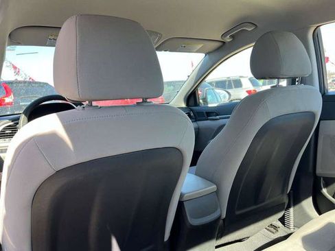 Used 2018 Hyundai Elantra SE w/ SE Connectivity Package 04 image 25