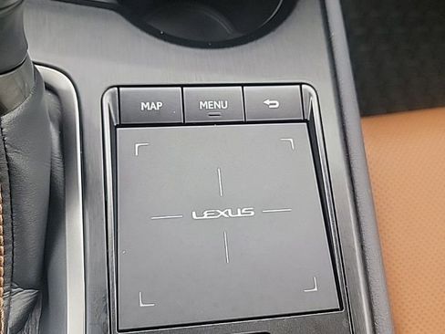 Used 2019 Lexus UX 200 image 43