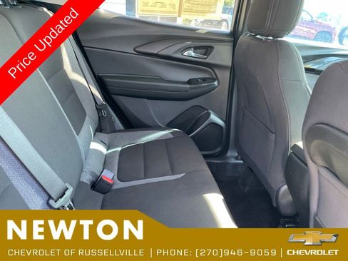 Used 2023 Chevrolet TrailBlazer LT FWD image 32