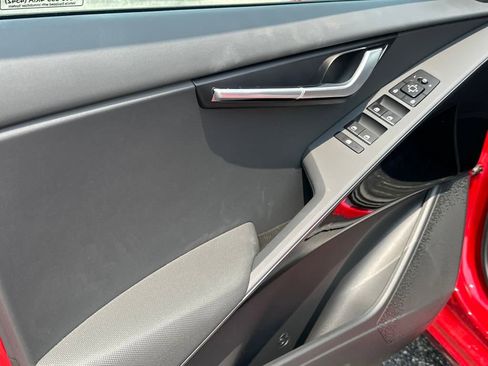 New 2025 Kia Niro EX image 10