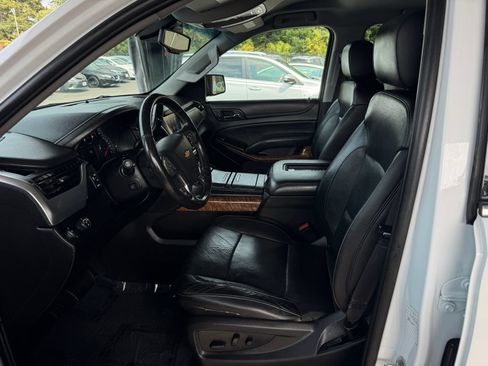Used 2018 Chevrolet Suburban Premier RWD image 9