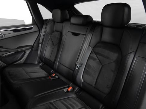 Used 2018 Porsche Macan Sport Edition image 17