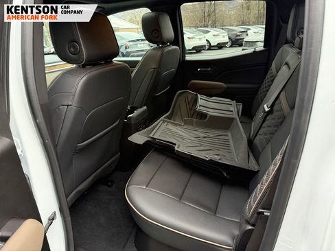 Used 2024 GMC Canyon Denali image 36