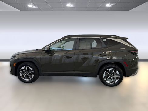 Used 2025 Hyundai Tucson SEL FWD image 2