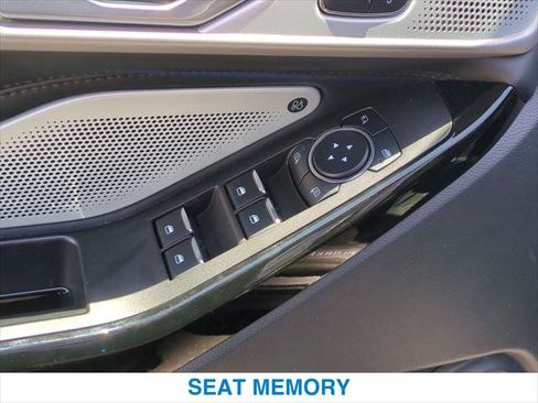 Used 2023 Ford Explorer Platinum w/ Technology Package AWD/4WD image 13