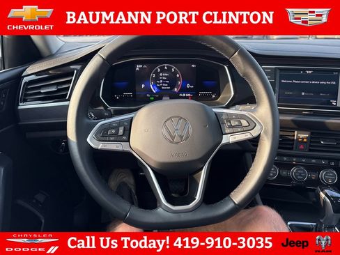 Used 2022 Volkswagen Jetta SE FWD image 13
