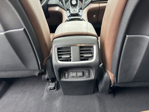 Used 2019 Acura RDX AWD w/ Advance Package image 19
