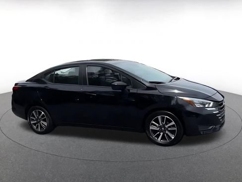 Used 2025 Nissan Versa SV image 15