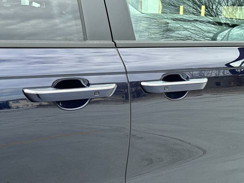New 2026 Kia Carnival LX FWD image 8