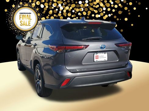 Certified 2024 Toyota Highlander XLE image 8