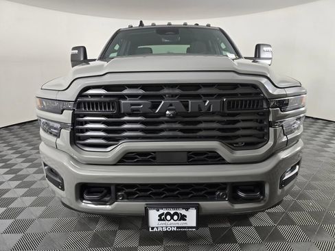 New 2026 RAM 3500 Big Horn AWD/4WD image 9