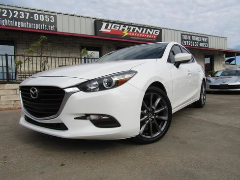Used 2018 MAZDA MAZDA3 Touring image 1
