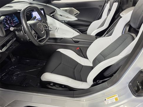 Used 2024 Chevrolet Corvette Stingray image 10