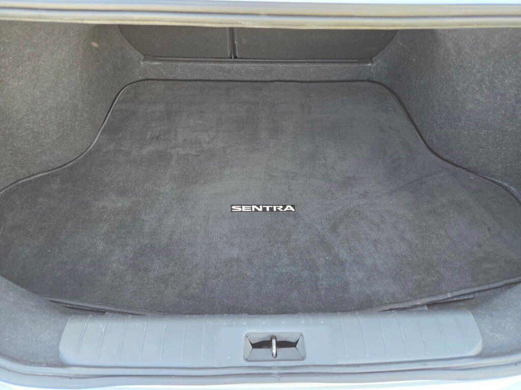 Used 2024 Nissan Sentra SV FWD image 10