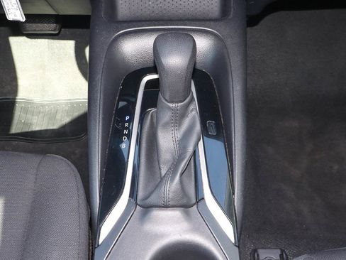 Used 2024 Toyota Corolla LE FWD image 19
