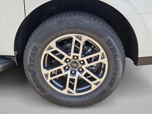 New 2026 Ford Expedition Max Active RWD image 10