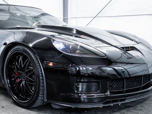 Used 2005 Chevrolet Corvette Convertible w/ Preferred Equipment Group image 12