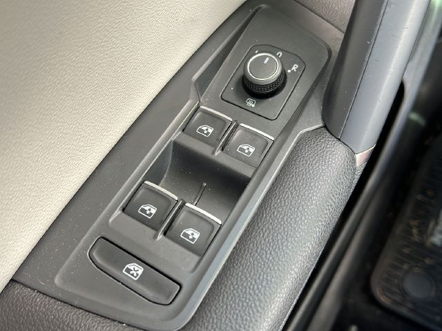 Used 2020 Volkswagen Tiguan SEL AWD/4WD image 21