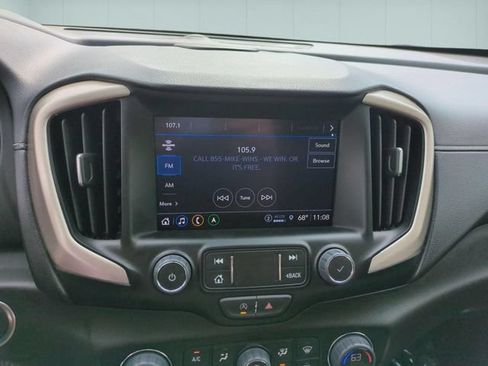 Used 2024 GMC Terrain Denali w/ Denali Premium Package AWD/4WD image 13