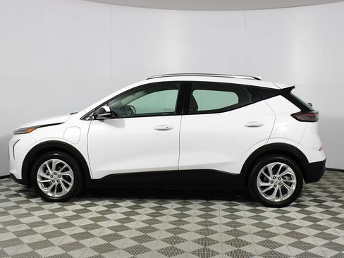 Used 2022 Chevrolet Bolt EUV LT image 32