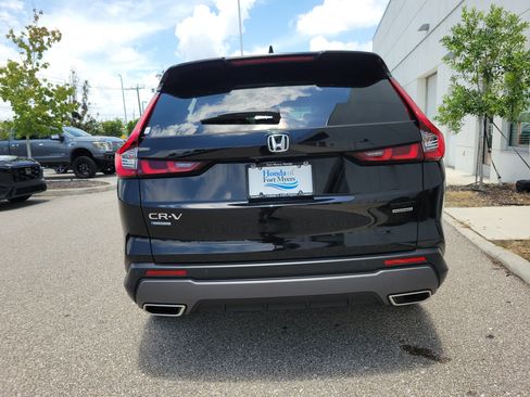 Certified 2025 Honda CR-V Sport Touring image 5