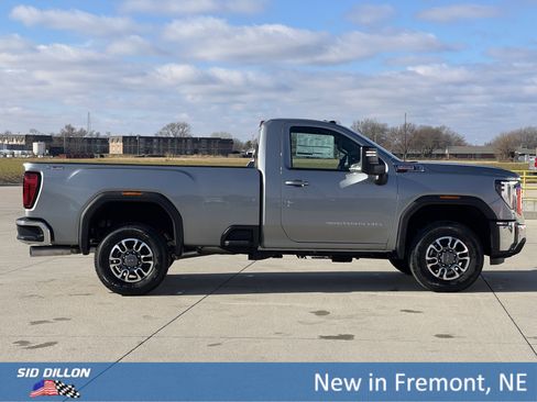 New 2026 GMC Sierra 3500 SLE image 3