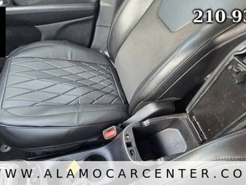 Used 2019 Jeep Compass Latitude FWD image 37