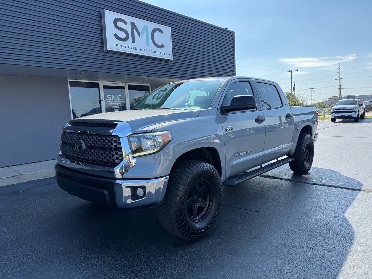 Used 2019 Toyota Tundra SR5 w/ SR5 Upgrade Package AWD/4WD image 1