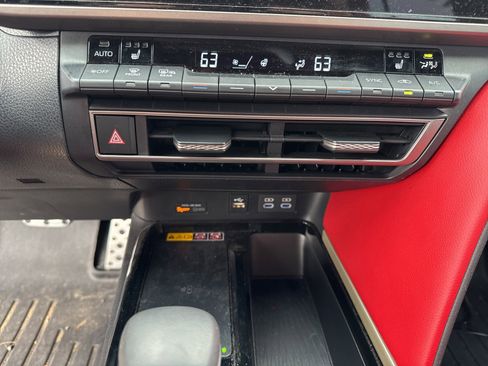 Used 2025 Toyota Camry XSE image 18