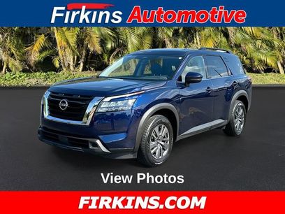 Used 2024 Nissan Pathfinder SV