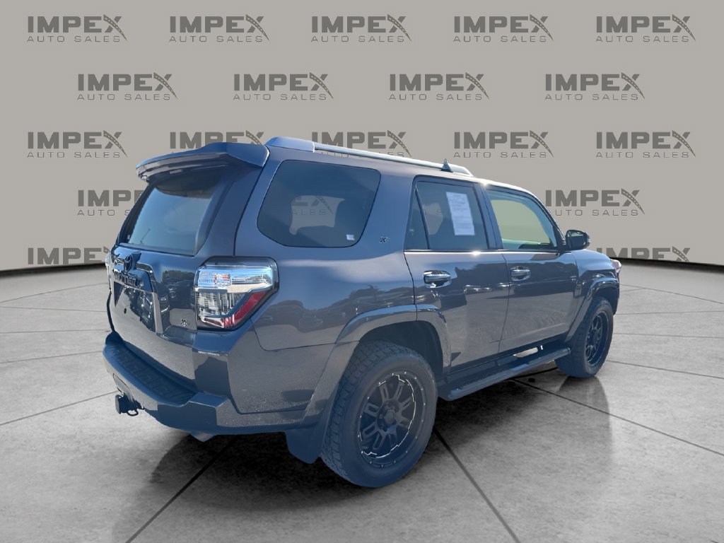 Used 2017 Toyota 4Runner SR5 Premium AWD/4WD image 5