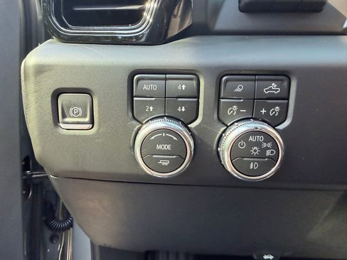 New 2026 GMC Sierra 1500 AT4 w/ AT4 Premium Package AWD/4WD image 12