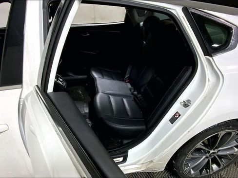 Used 2017 Kia Cadenza Technology image 21