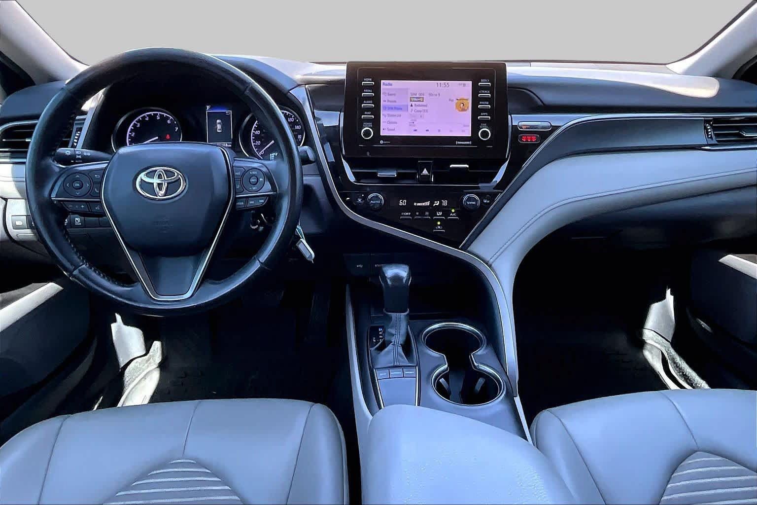 Used 2023 Toyota Camry SE FWD image 16