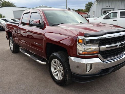 Used 2017 Chevrolet Silverado 1500 LT w/ All Star Edition AWD/4WD image 3