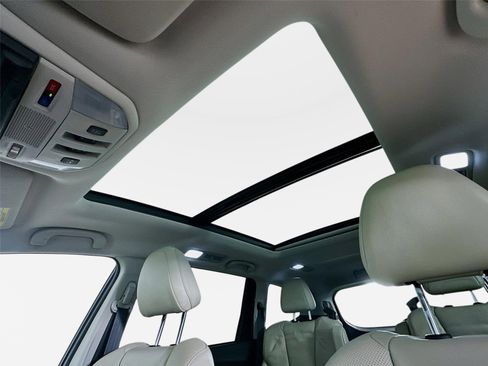 Used 2020 Subaru Ascent Limited w/ Technology Package image 28