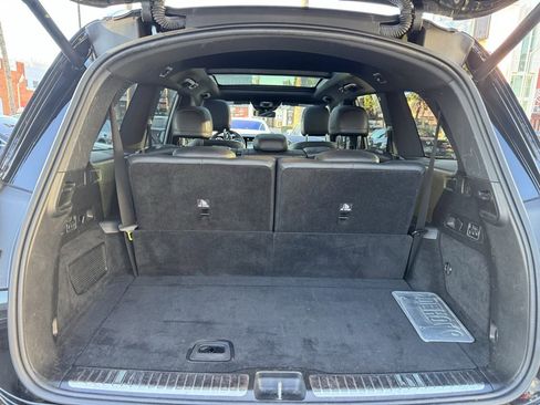 Used 2021 Mercedes-Benz GLS 450 4MATIC image 10