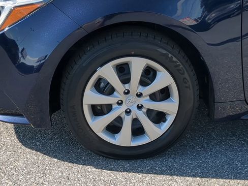 Used 2025 Toyota Corolla LE image 19