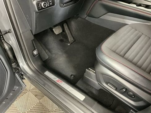Used 2026 Ford Explorer ST-Line AWD/4WD image 16