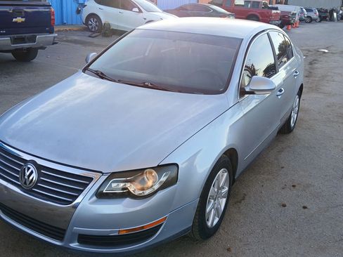 Used 2007 Volkswagen Passat 2.0T image 2