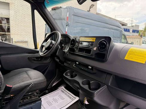 Used 2019 Mercedes-Benz Sprinter 170 image 28