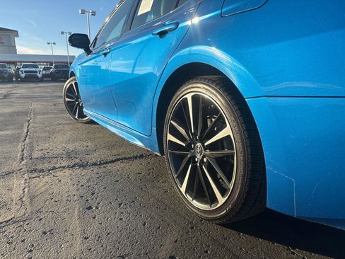 Used 2018 Toyota Camry XSE image 5