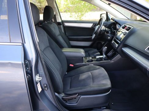 Used 2017 Subaru Outback 2.5i Premium image 22