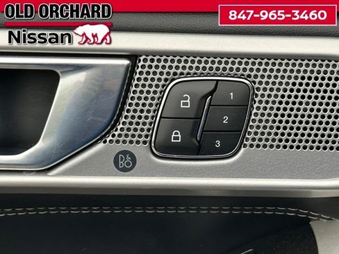 Used 2022 Ford Explorer Limited w/ Equipment Group 301A image 10