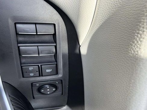Used 2024 Toyota RAV4 XLE w/ Convenience Package FWD image 8