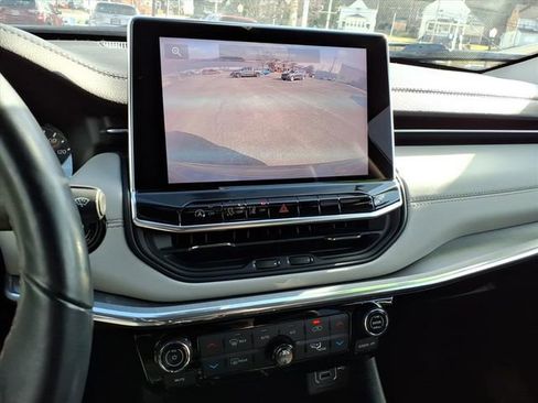 Certified 2022 Jeep Compass Limited image 24